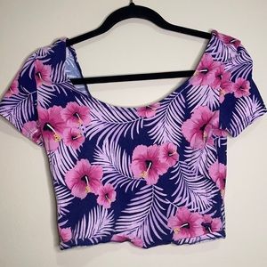 Victoria’s Secret Pink crop top